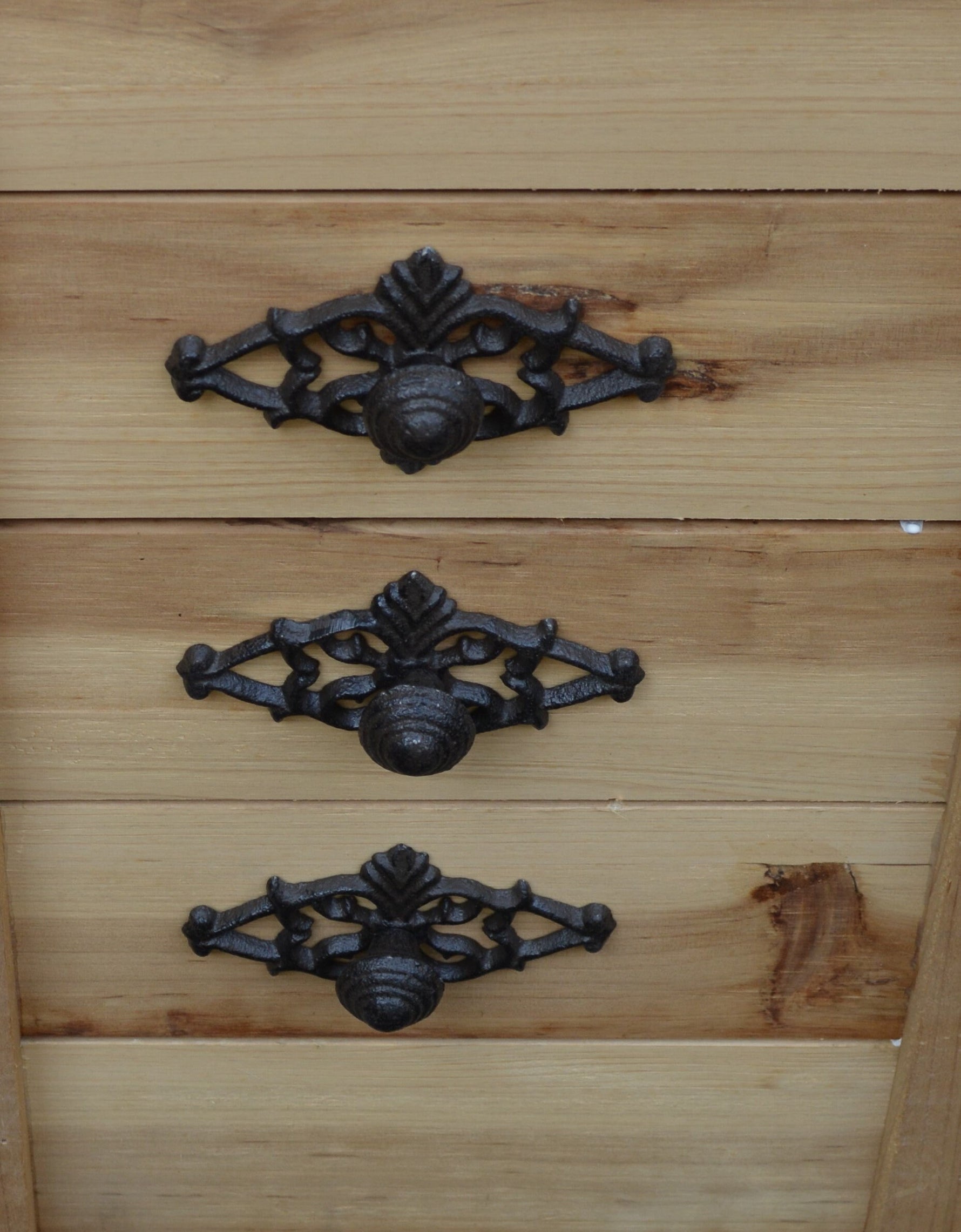 Rustic Ornate Floral Knob Cabinet Knobs & Handles