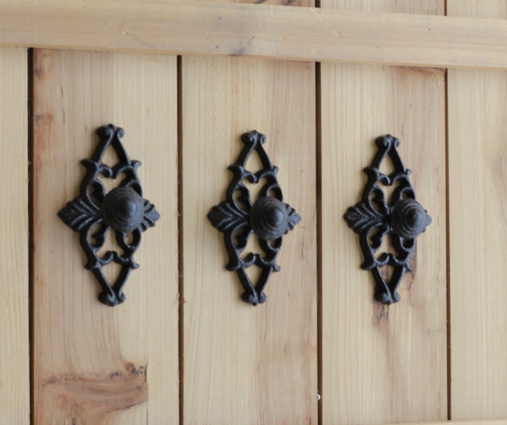 Rustic Ornate Floral Knob Cabinet Knobs & Handles