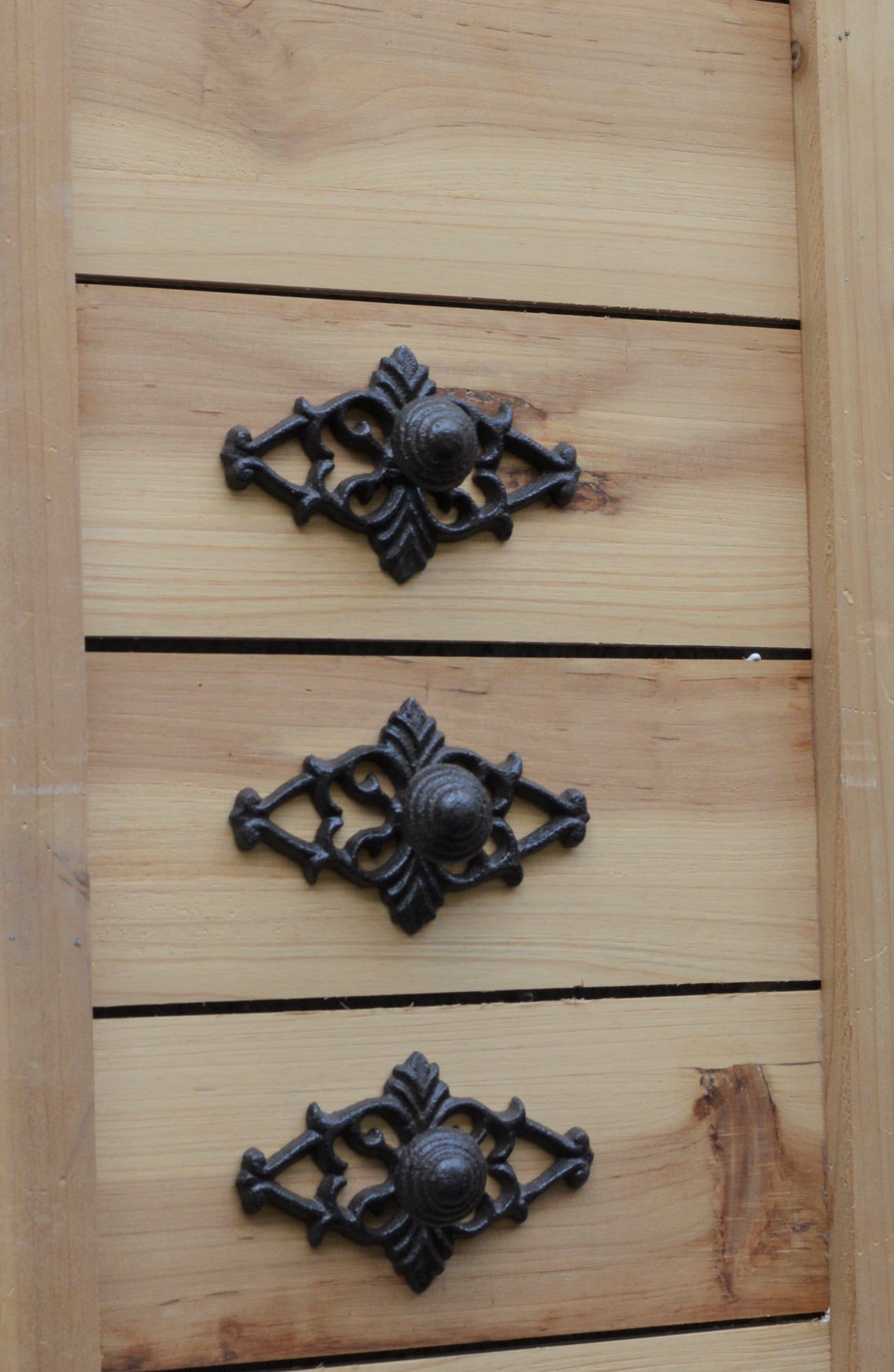 Rustic Ornate Floral Knob Cabinet Knobs & Handles