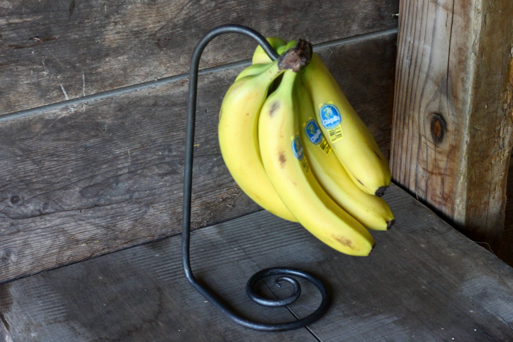 Scrolled Iron Banana Stand Kitchen Organizers Kitchen Accessories