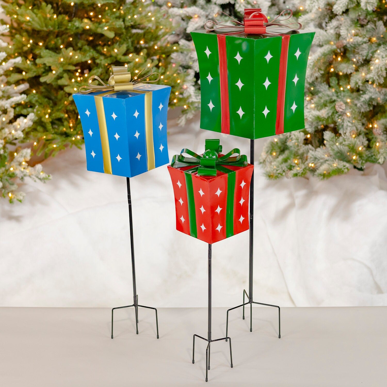 Set of 3 Assorted Iron Christmas Gift Box Garden Stakes Holiday Ornaments Christmas