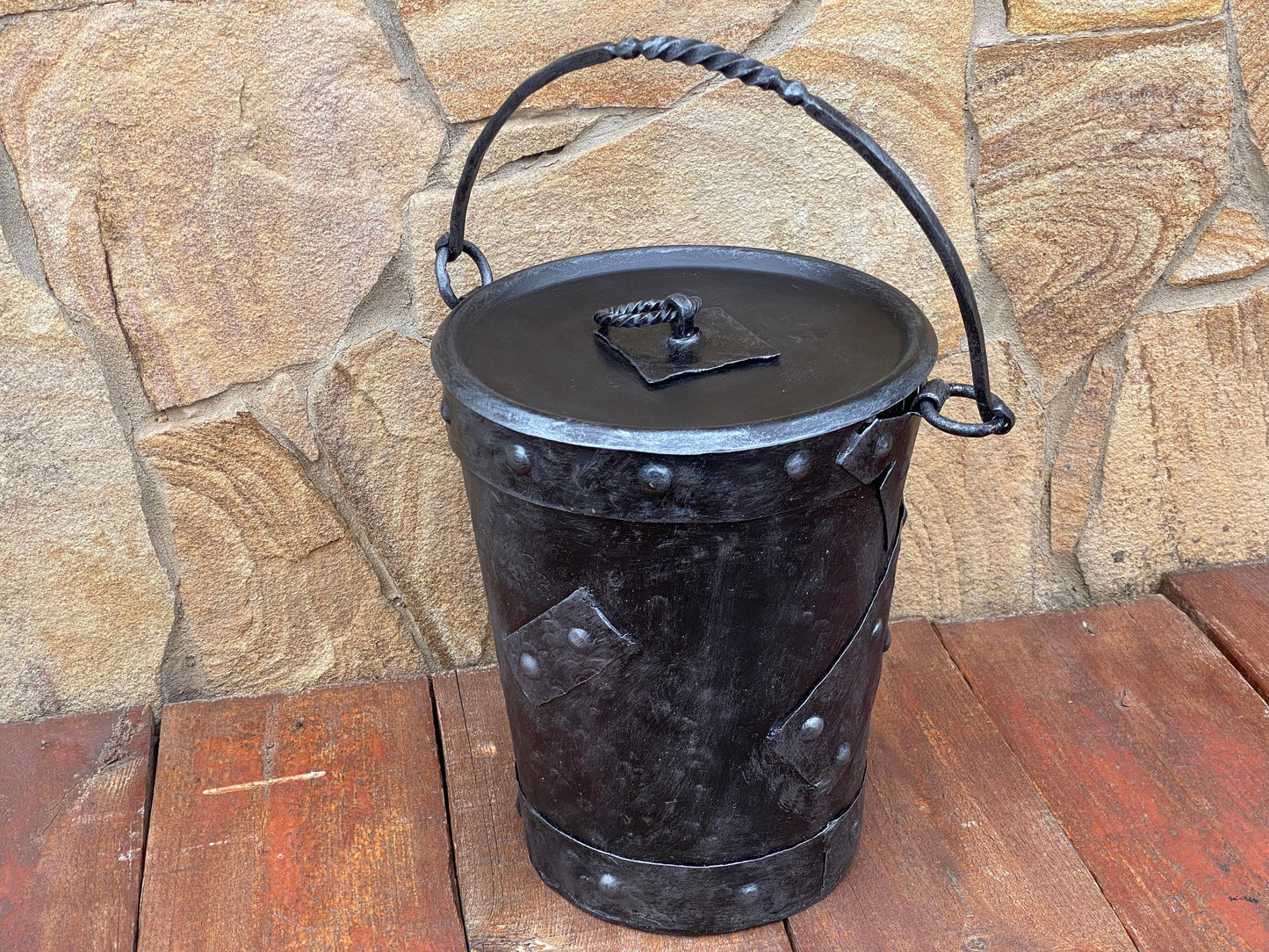 Rustic Iron Fireplace Bucket Fireplace & Wood Stove Accessories