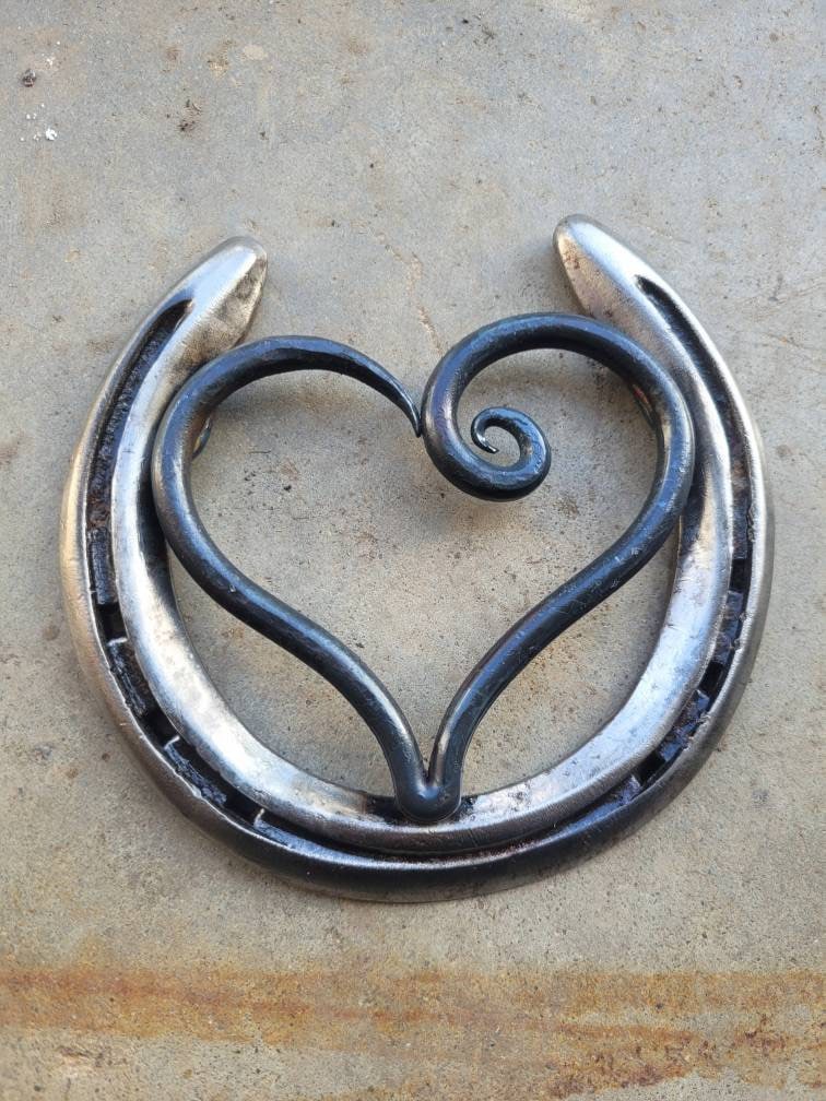 Horseshoe Hearts Metal Art Decor