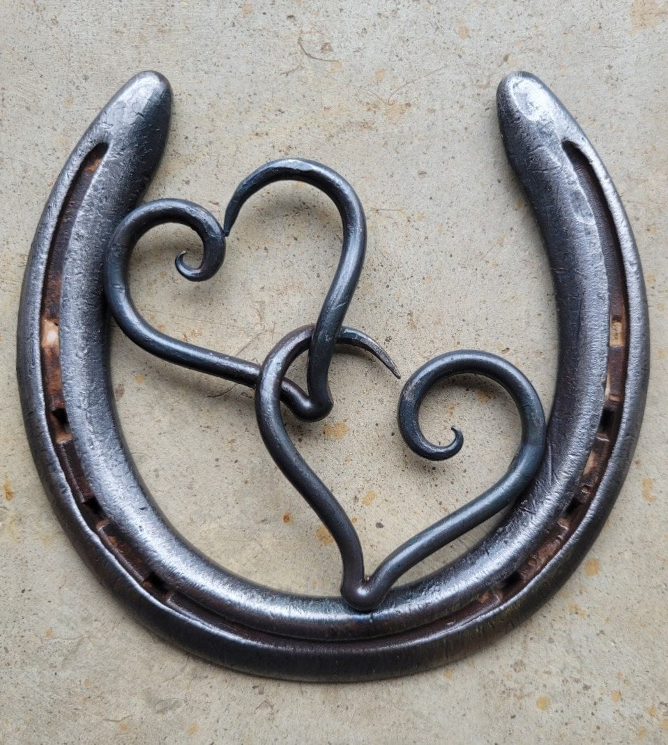 Horseshoe Hearts Metal Art Decor