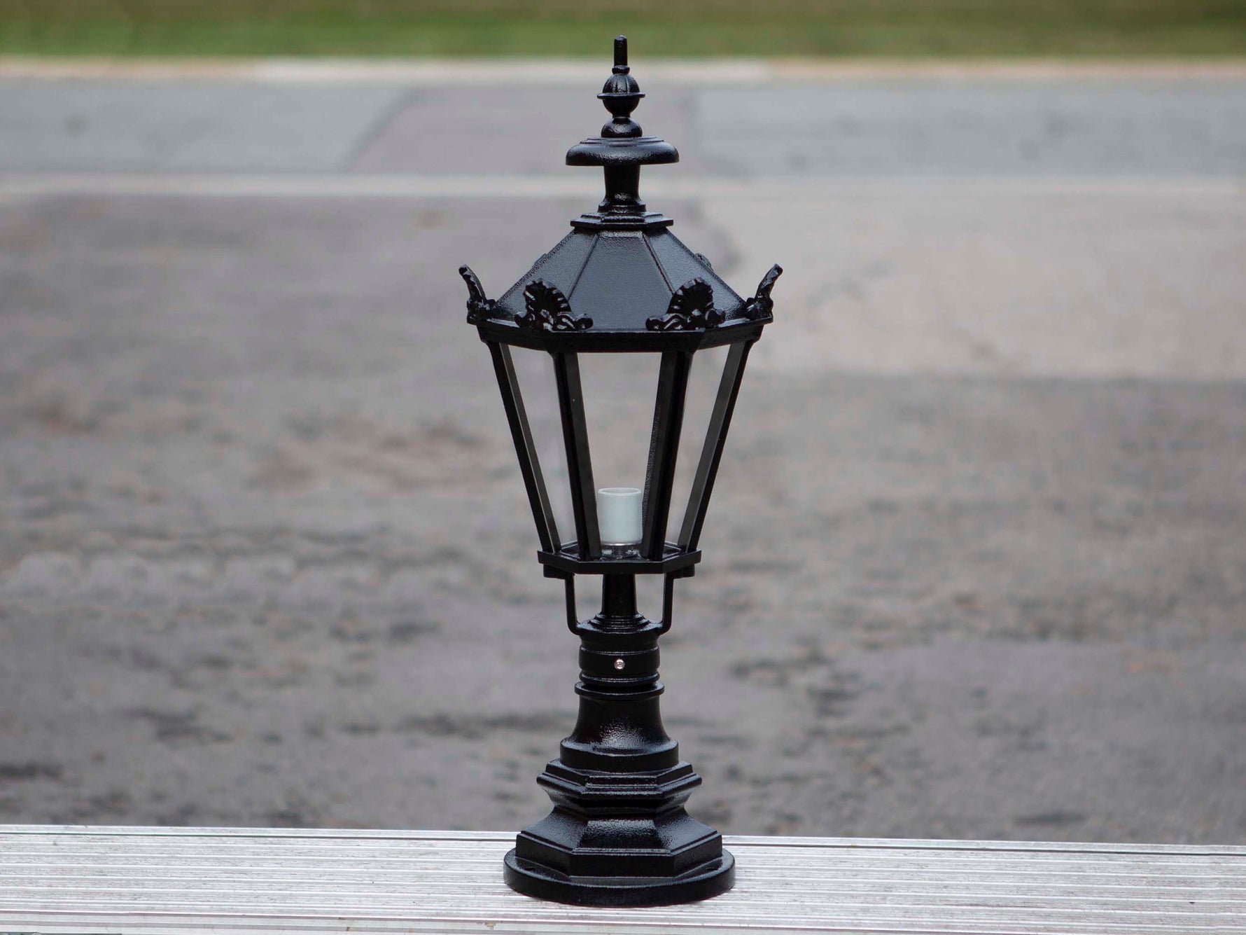 H 27 inch Cast Aluminum Pillar Post Light Lighting