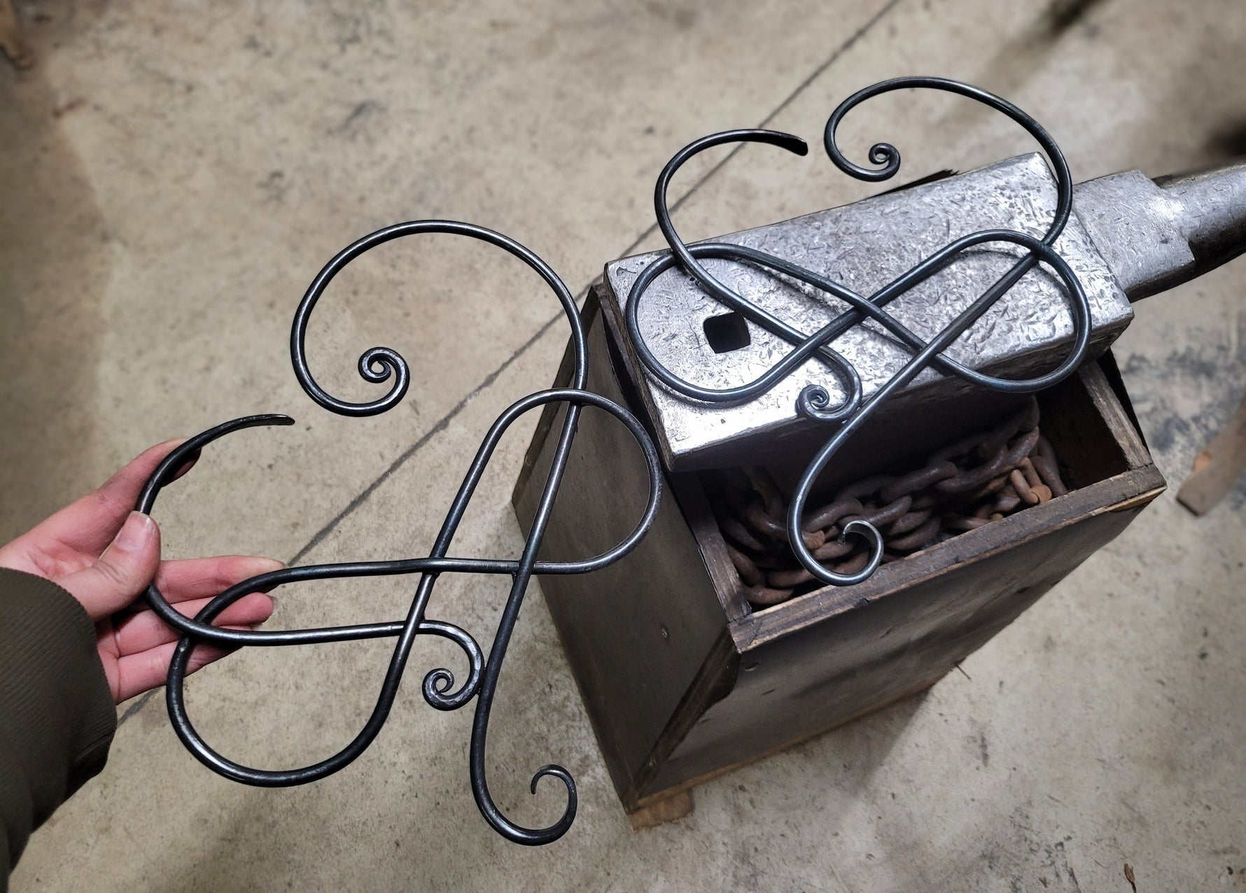 Iron Infinity Heart Wall Art Decor