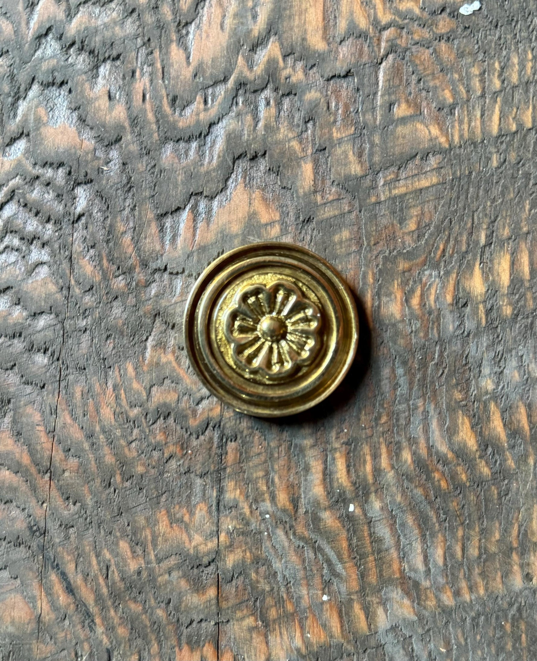 Brass Floral Rosette with 1/4” Threaded Hole Rosettes Rosette