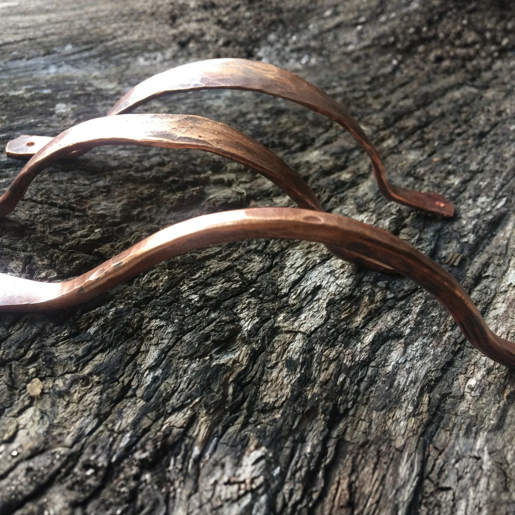 Très petites poignées de tiroir en cuivre massif forgées à la main délicates