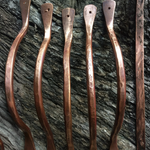 Très petites poignées de tiroir en cuivre massif forgées à la main délicates