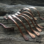 Très petites poignées de tiroir en cuivre massif forgées à la main délicates