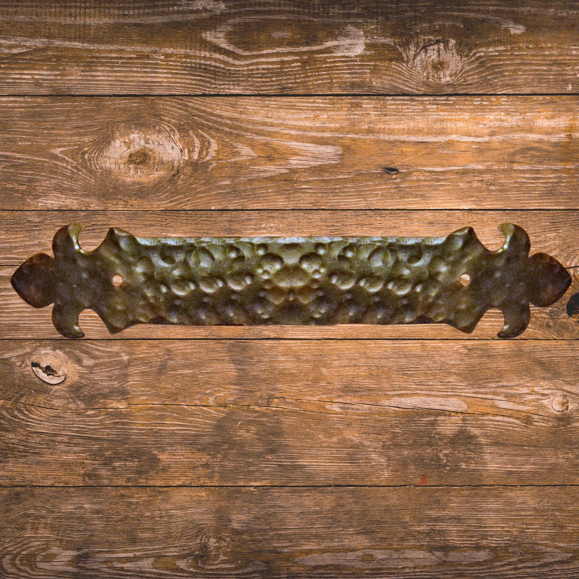 British Fleur De Lis Iron Straight Plate - Old West Iron