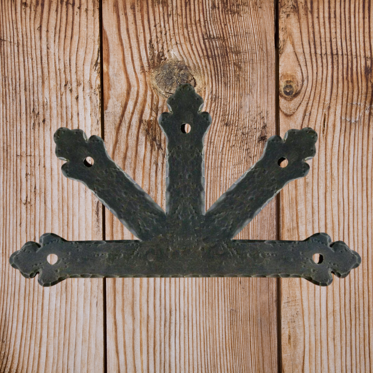 Mediterranean Iron Center Plate