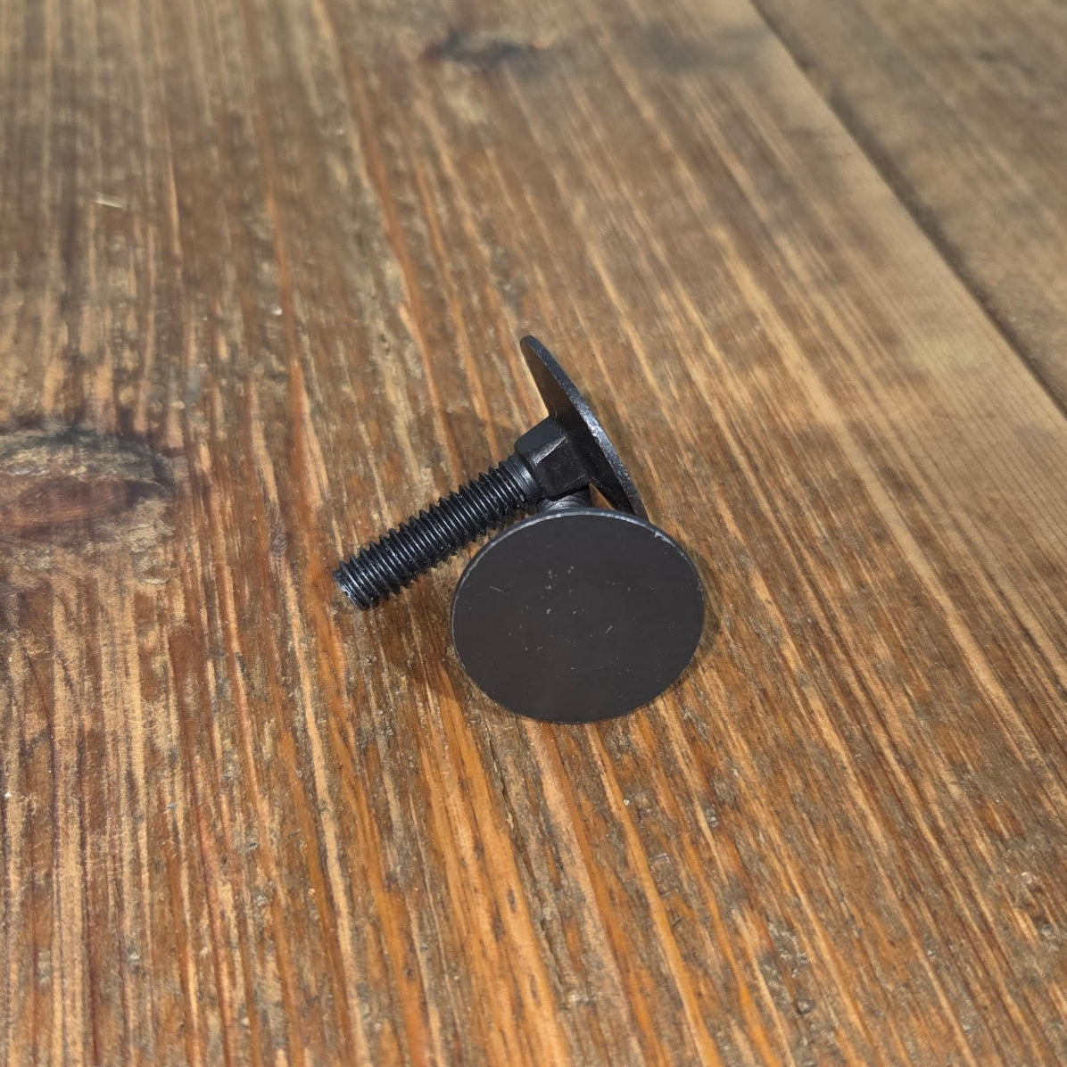 1/4" Dia. Smooth Flat Head Carriage Bolt