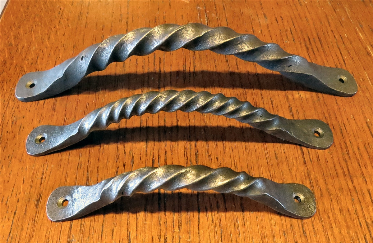 HCH-321 Romanesque Cabinet Handle