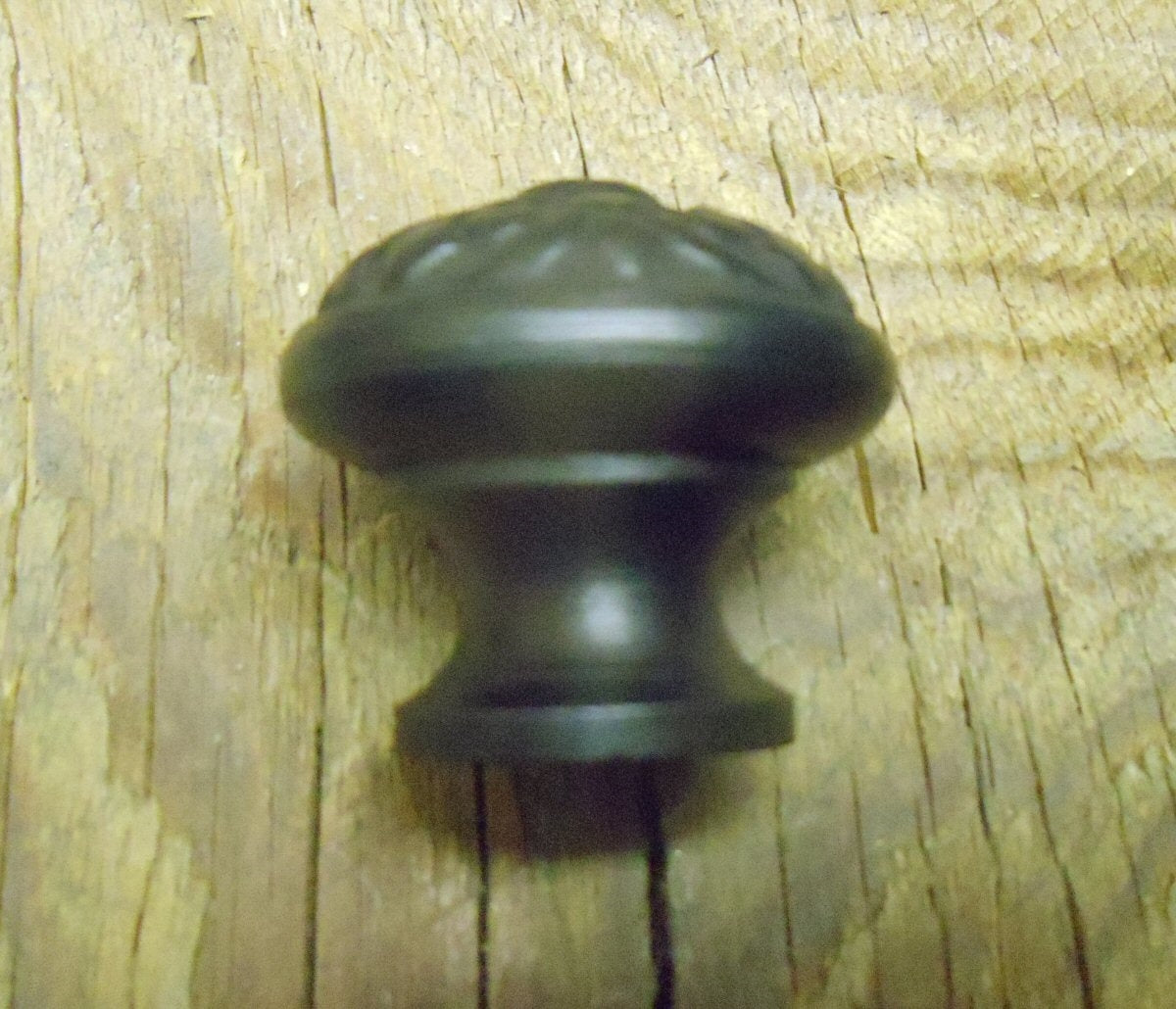 HCK-24 Round Fleur De Lis Cabinet Knob