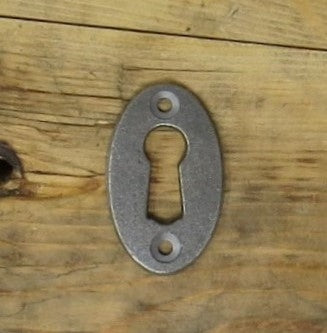 HE-167 Oval Iron Key Hole Plate