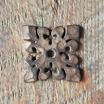 Dunmow Crest Fleur De Lis Fer Rondelle