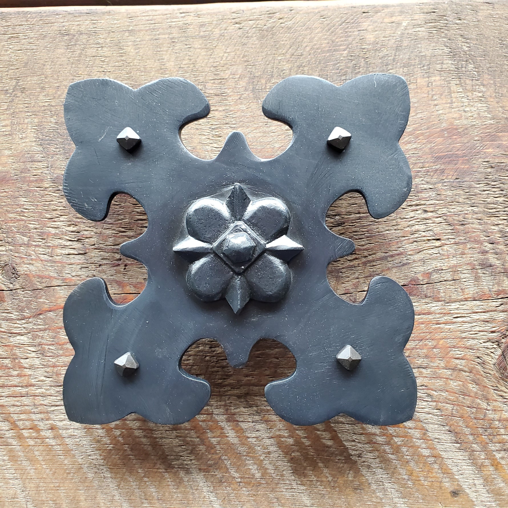 Barcelona Iron Rosette Hardware Rosette