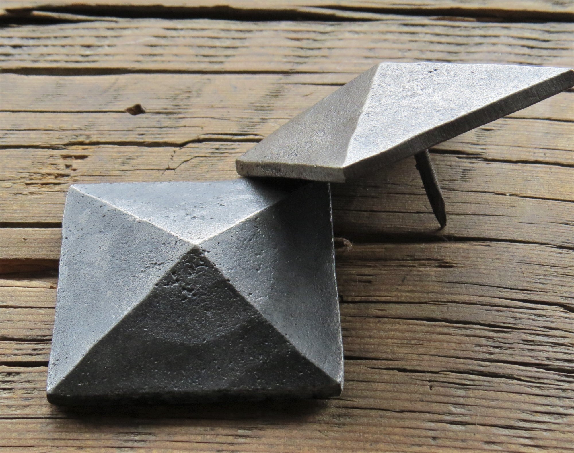 2" Square Hammered Pyramid Head Nails