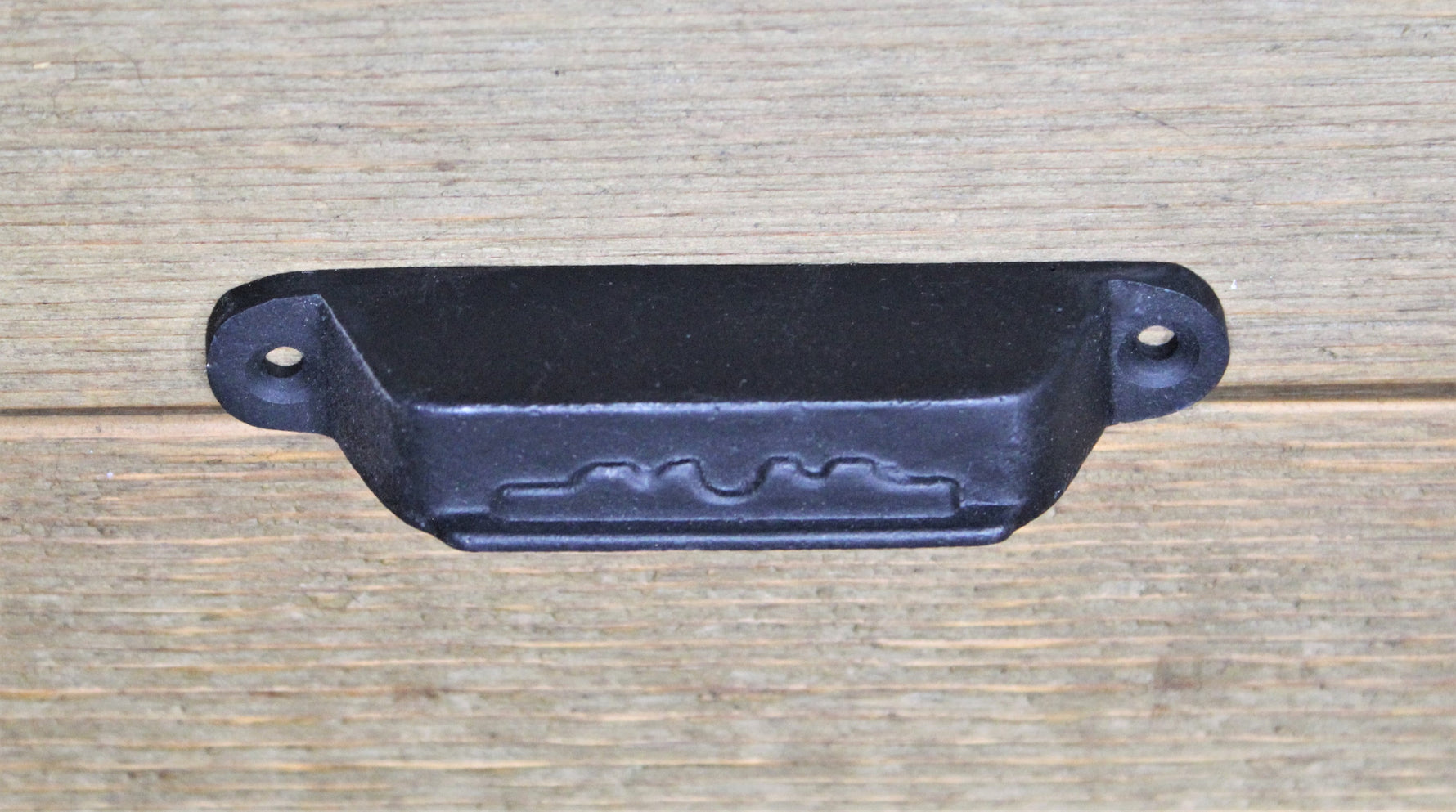 Poignée de tiroir en fer Art déco