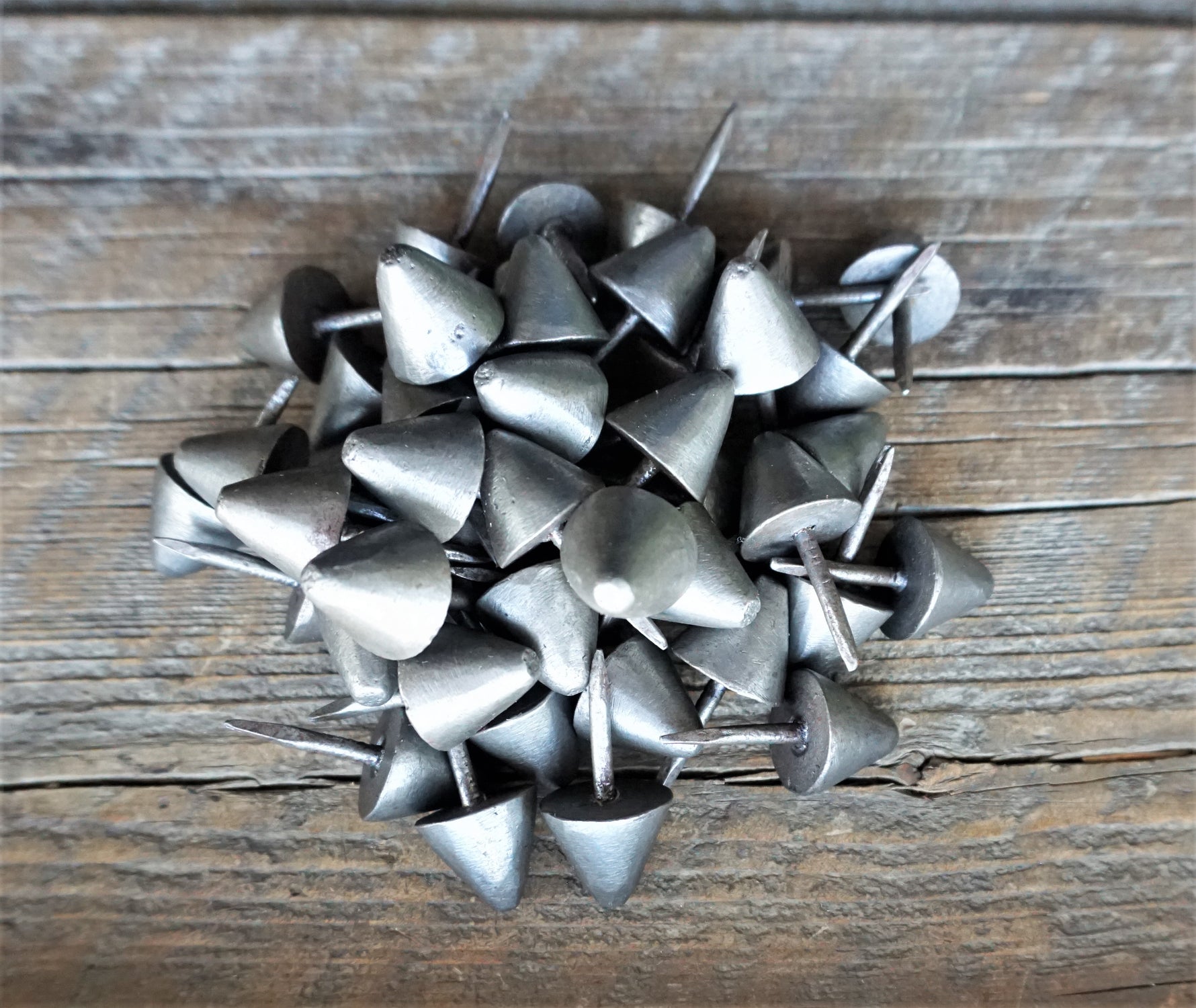 Castle Spike QTY (100)