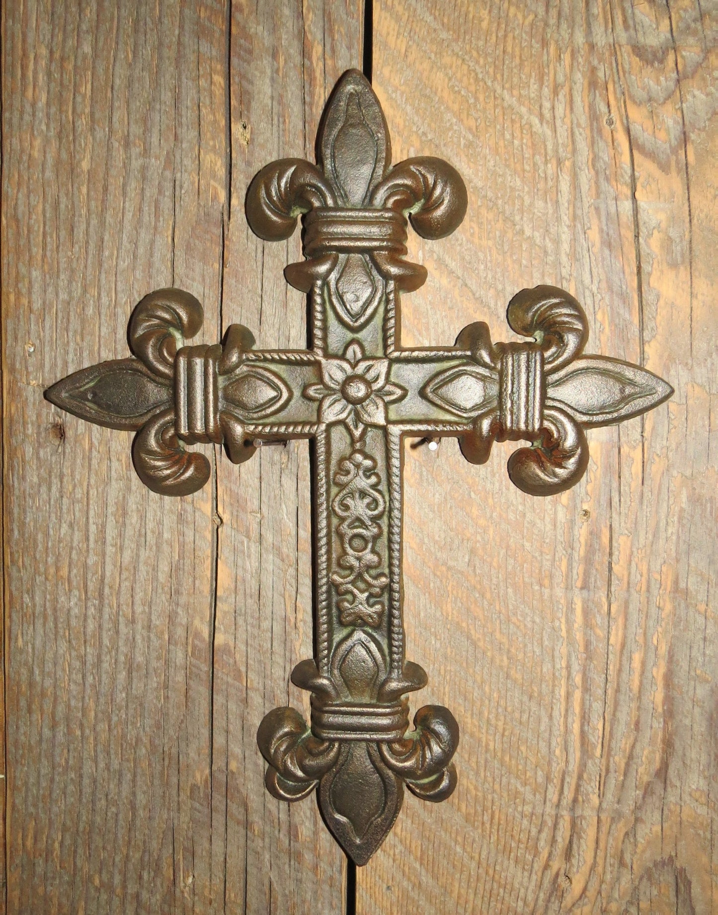 Natural Horsehsoe Cross with Heart, Cross Intertwined Heart Decor Faith  Art, Metal Cross Wall Art Decorb Vintage Art Horseshoe Cross Sculpture for