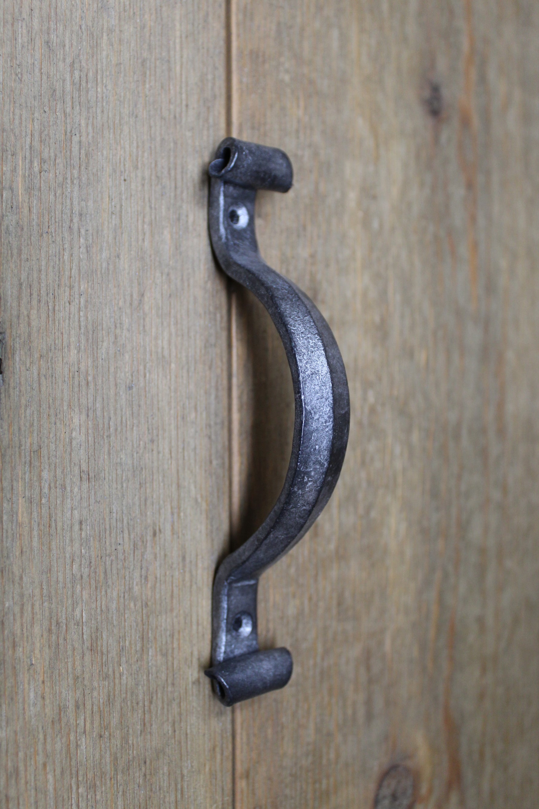 Tirador de armario de hierro georgiano