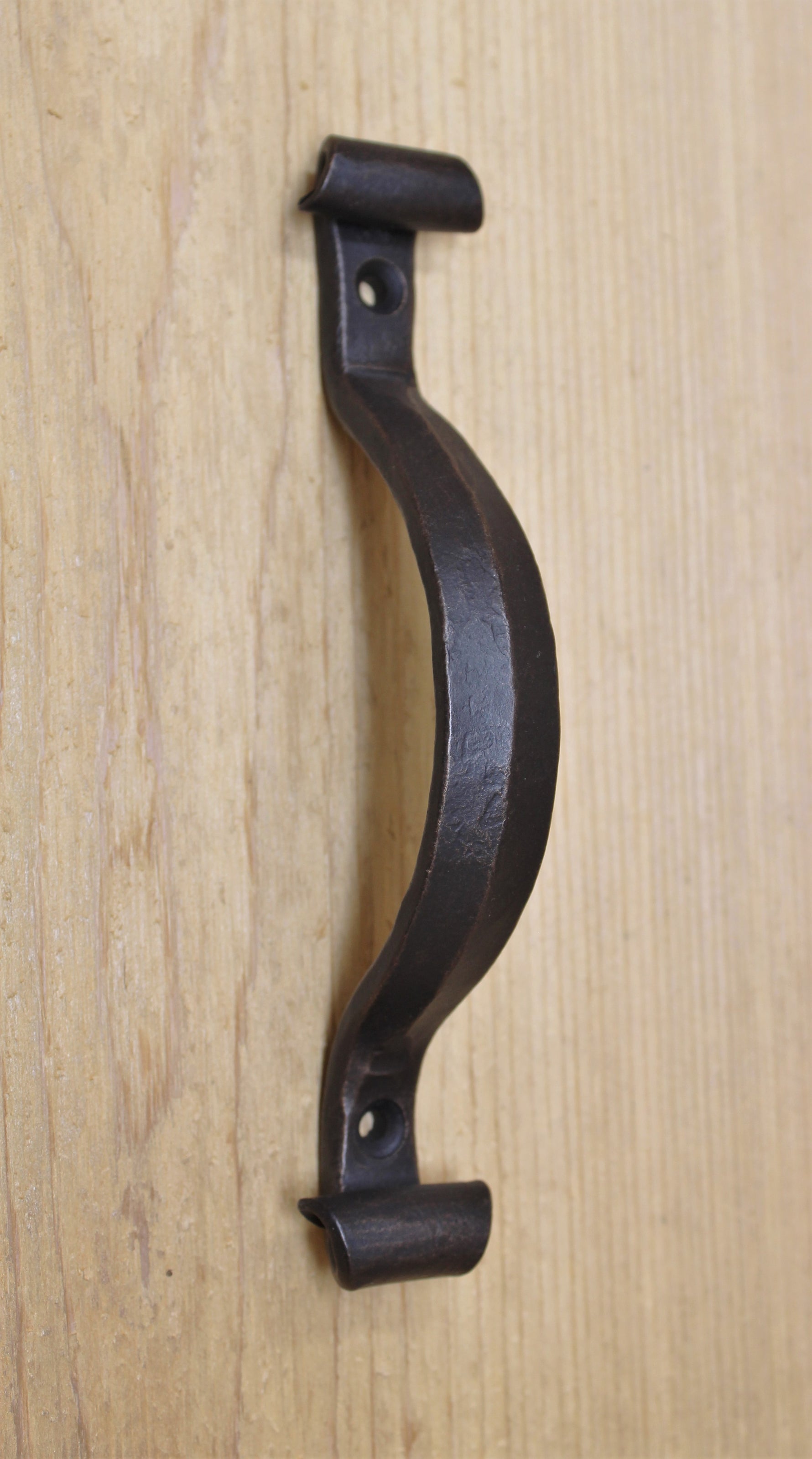 Tirador de armario de hierro georgiano