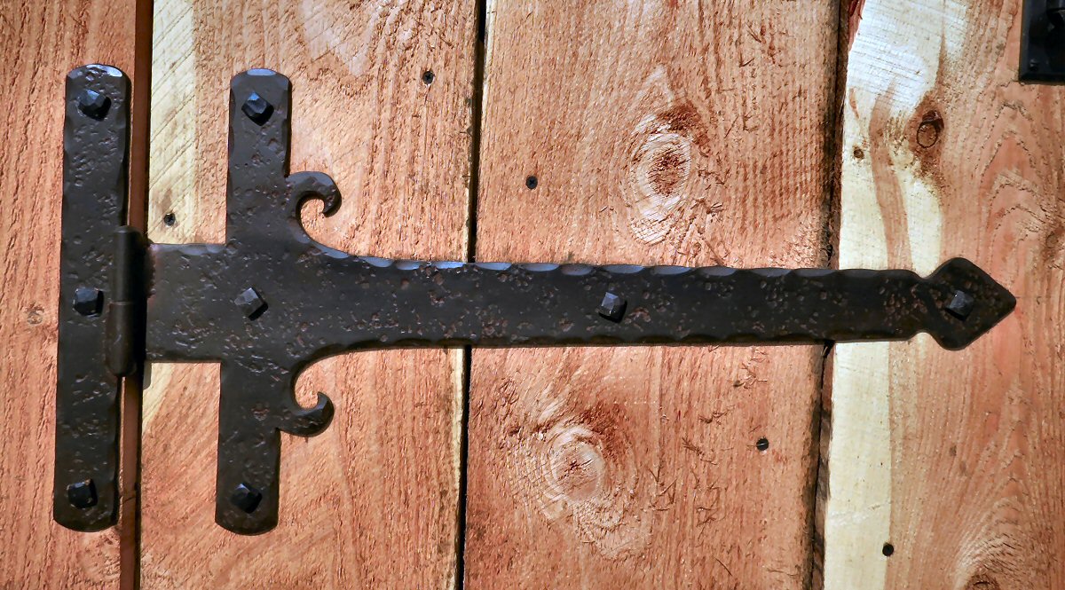 Georgian Iron Functioning Hinge Strap