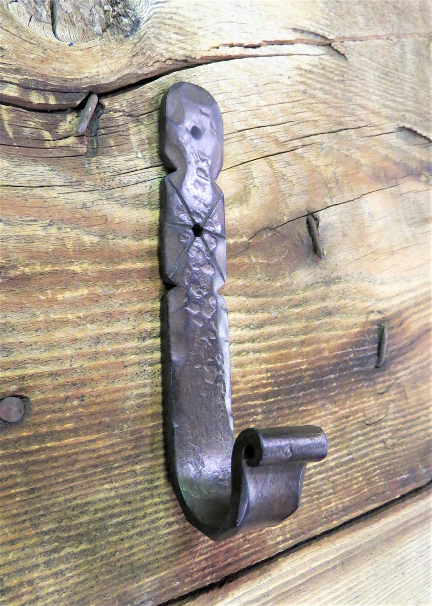 HHH-328 Art Deco Hook