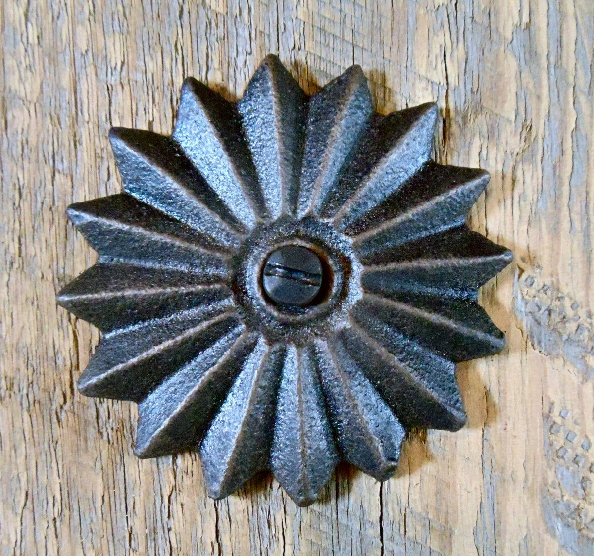 HRC-04 Neo-Classical Iron Rosette