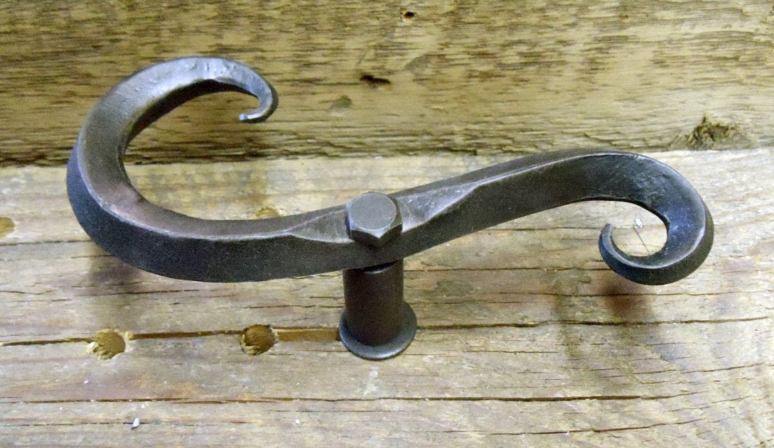 HSD-02 Tuscan Shutter Dog