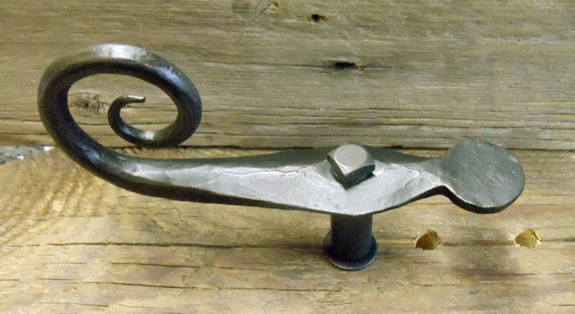 HSD-05 French Country Shutter Dog