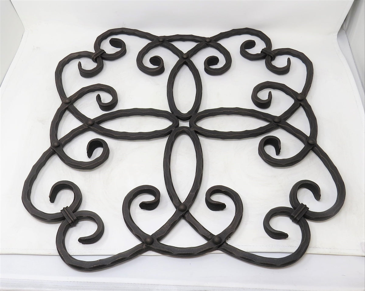 HWD-323 Renaissance Iron Quatrefoil