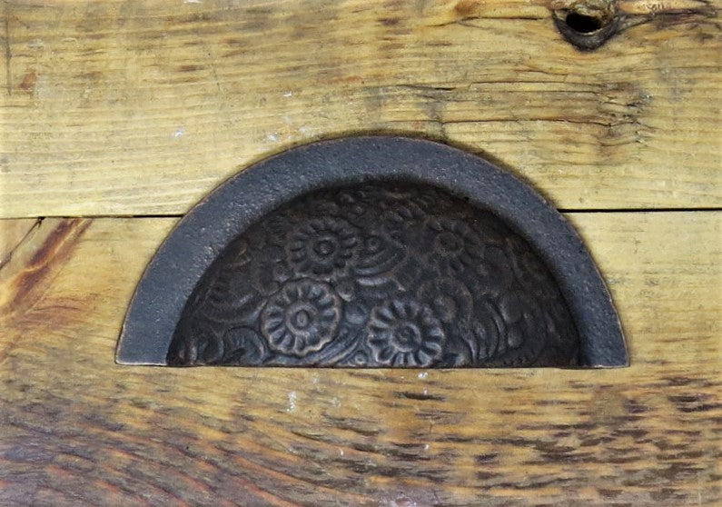 Drawer Pulls & Cup Pulls