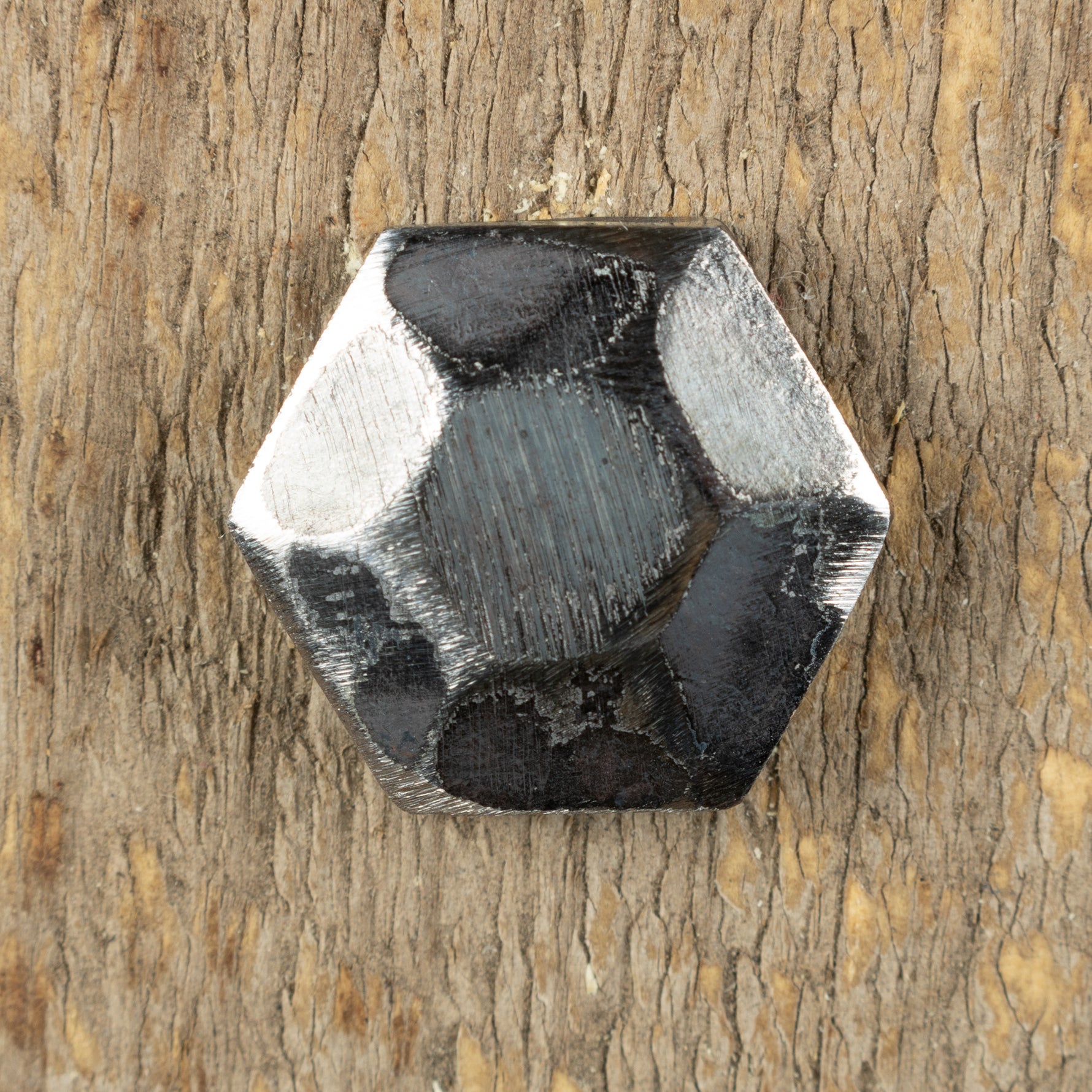 Boulon à tête hexagonale pyramidale de 3/4 po de diamètre