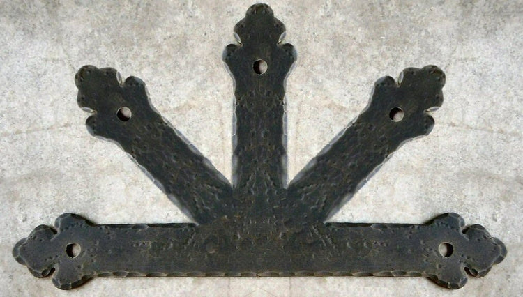 Mediterranean Iron Center Plate