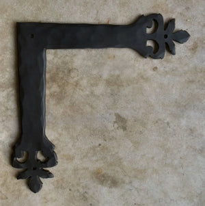 Roman Acanthus Iron "L" Strap - Old West Iron