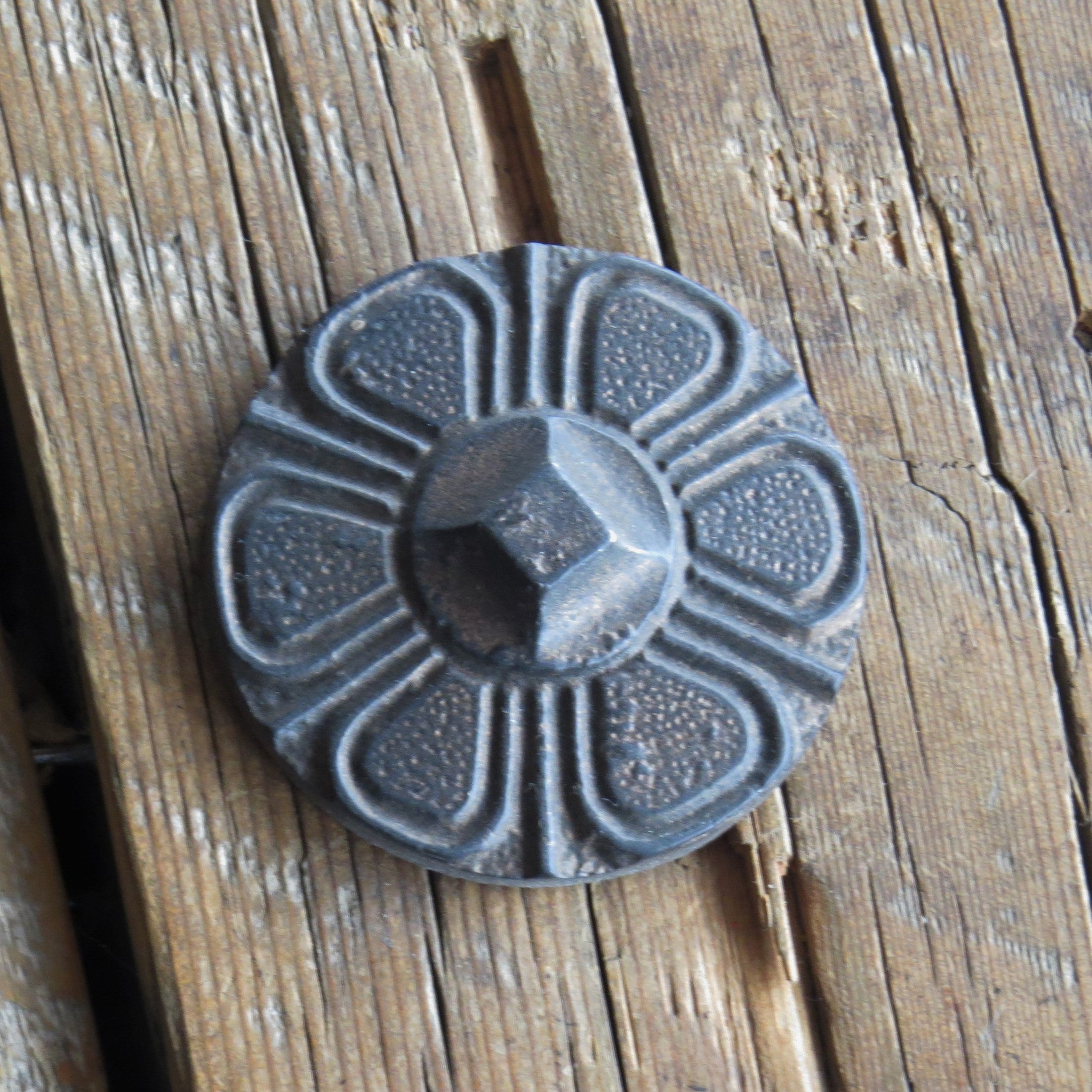 Clou rond en fer gaufré de 2 1/8"