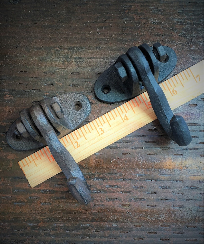 Swivel Hook for Ceiling and Wall Hooks