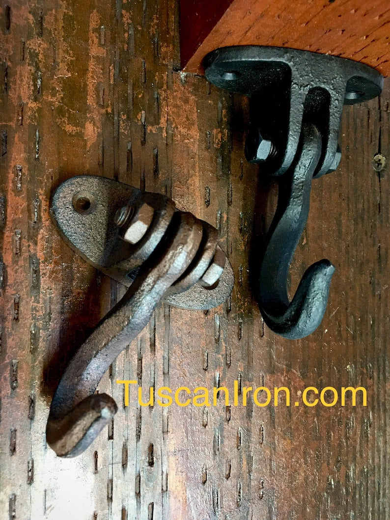 Swivel Hook for Ceiling and Wall Hooks