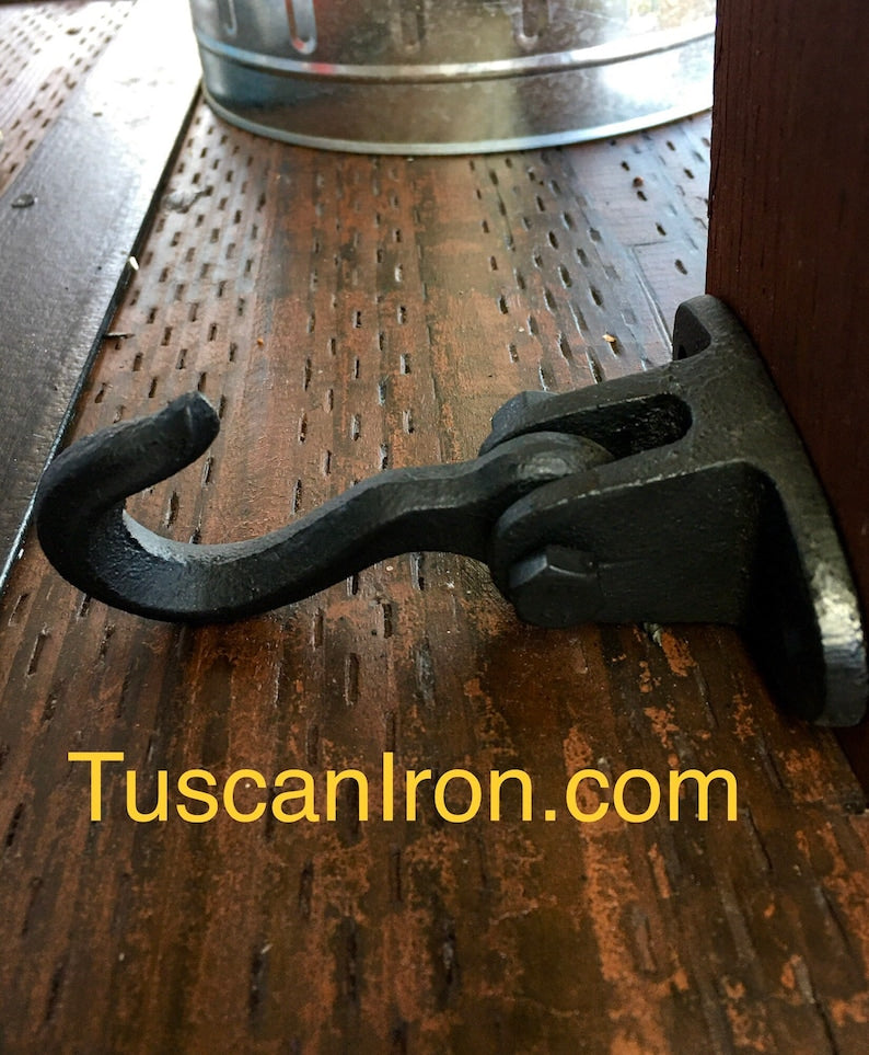 Swivel Hook for Ceiling and Wall Hooks