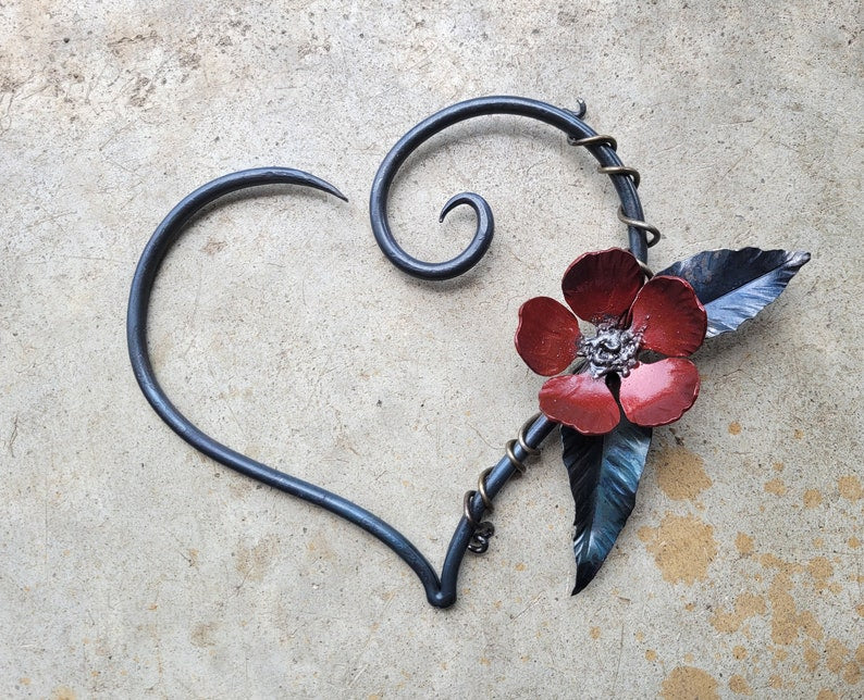 Forged Iron Heart Wall Artwork Decor Decor