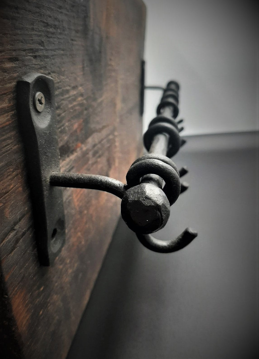 Cast iron cup clearance hooks