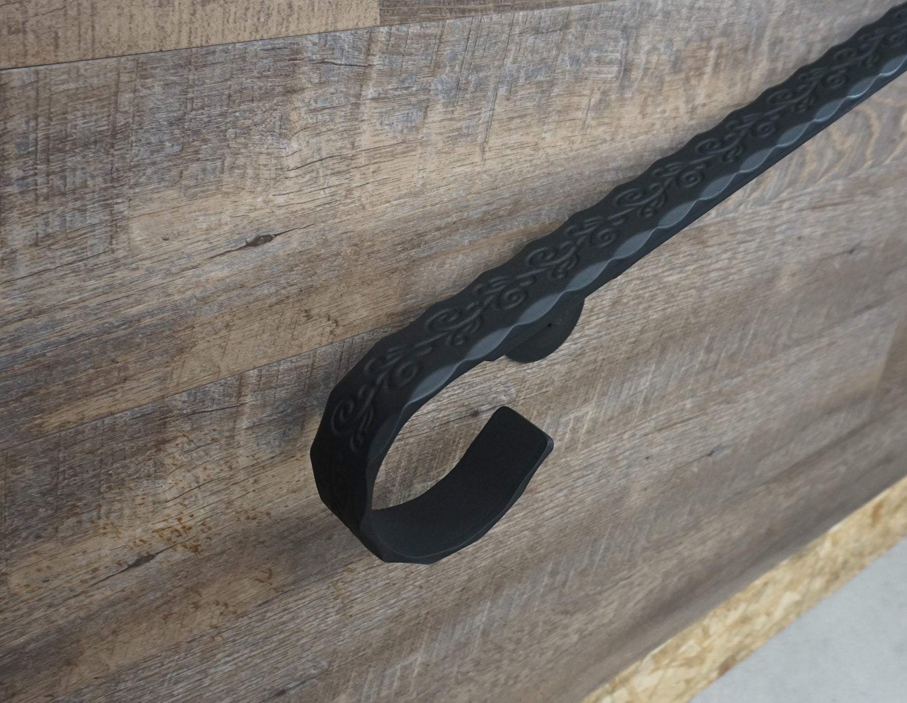 Engraved Hammered Edge Wrought Iron Handrail Handrails Handrail