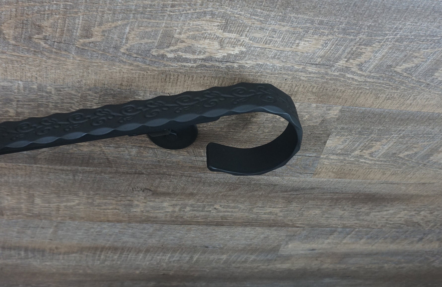 Engraved Hammered Edge Wrought Iron Handrail Handrails Handrail