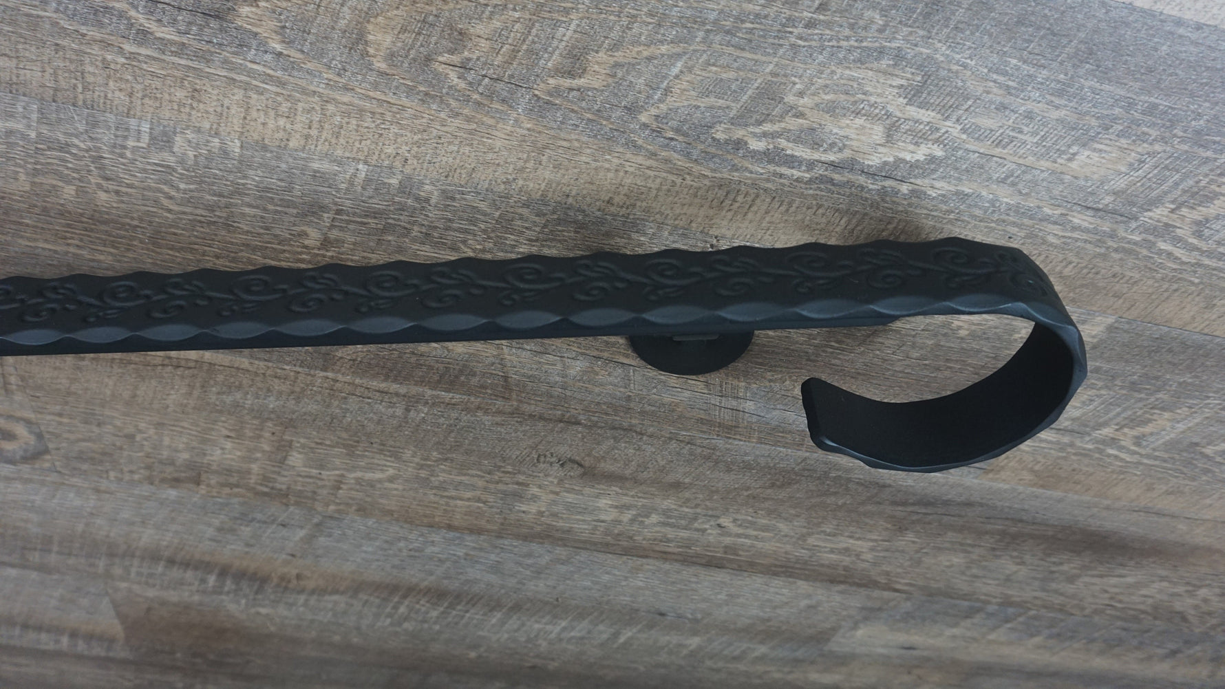 Engraved Hammered Edge Wrought Iron Handrail Handrails Handrail