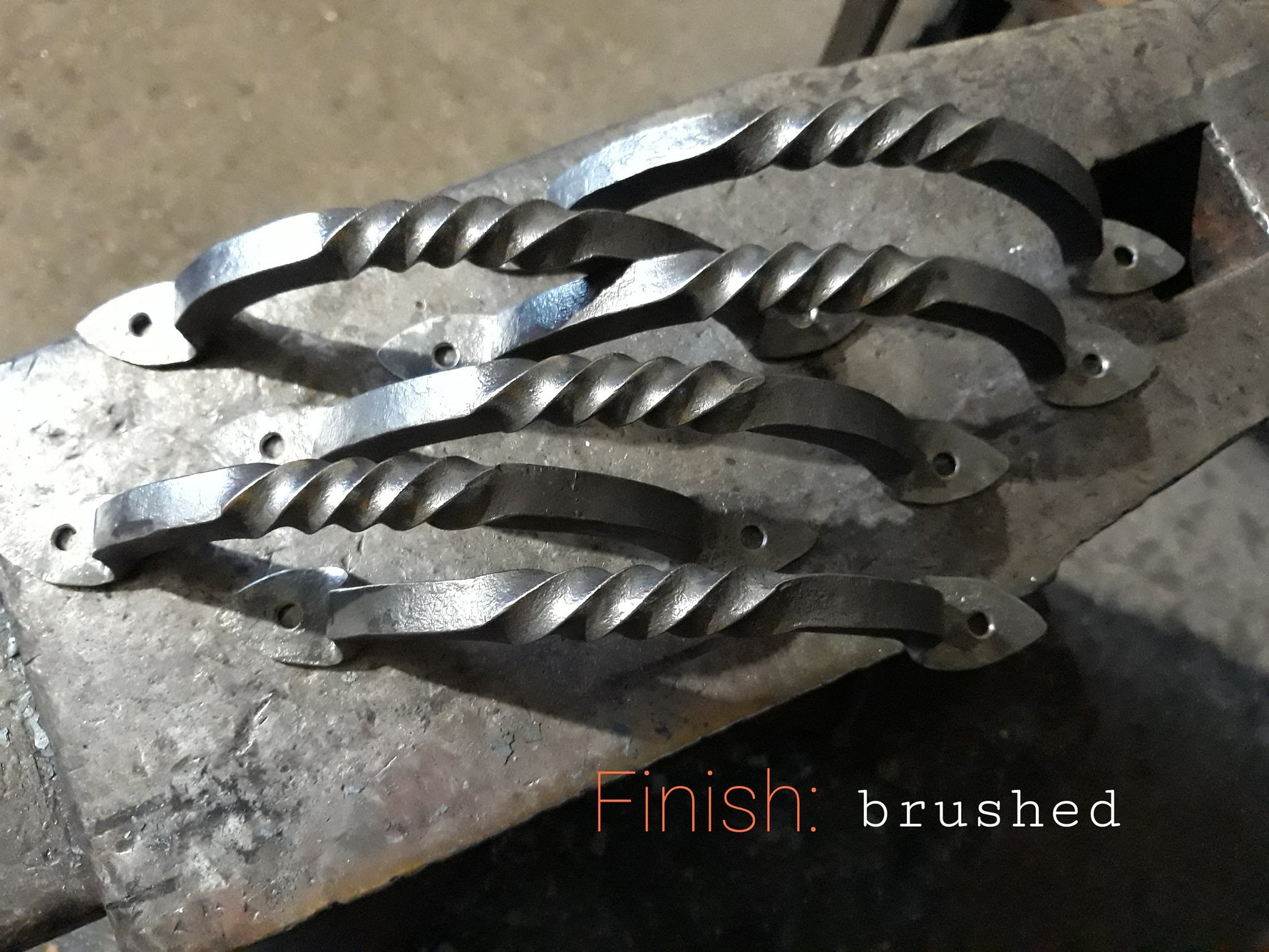 Hand Forged Twisted Iron Cabinet Handle Cabinet Knobs & Handles Door & Furniture