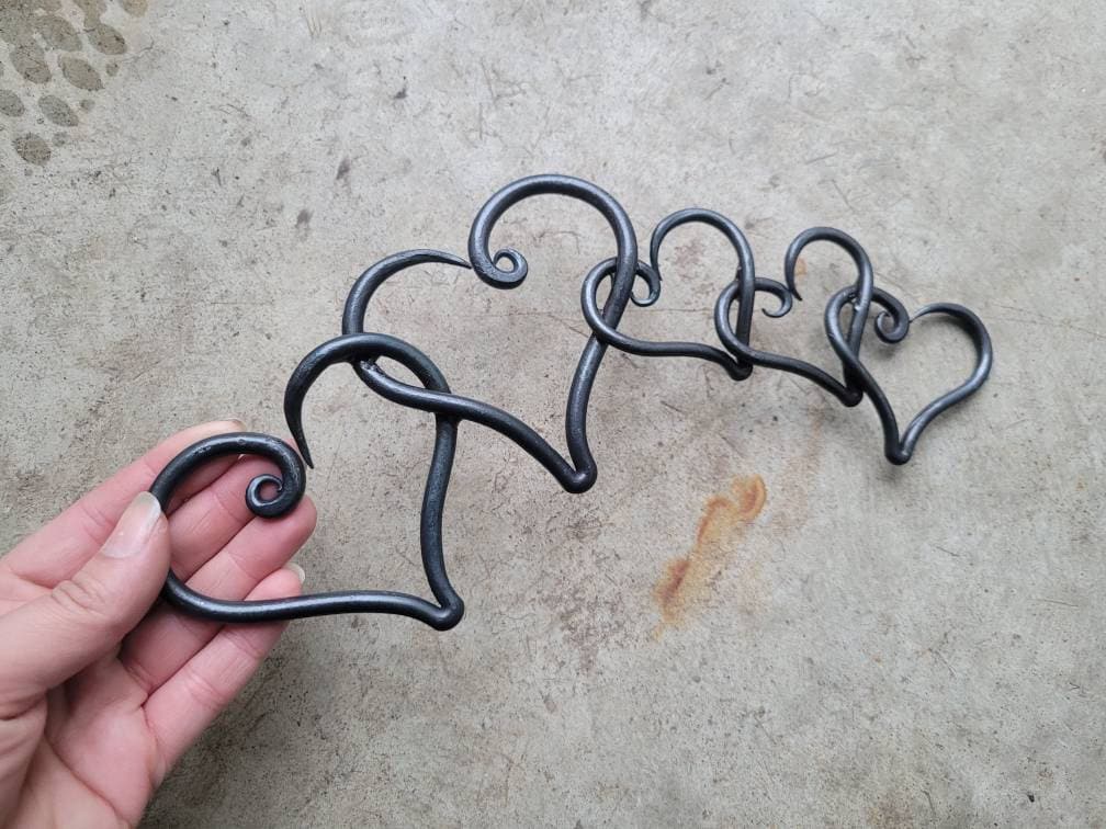 Welded Iron Hearts Sculptures & Statues Girft