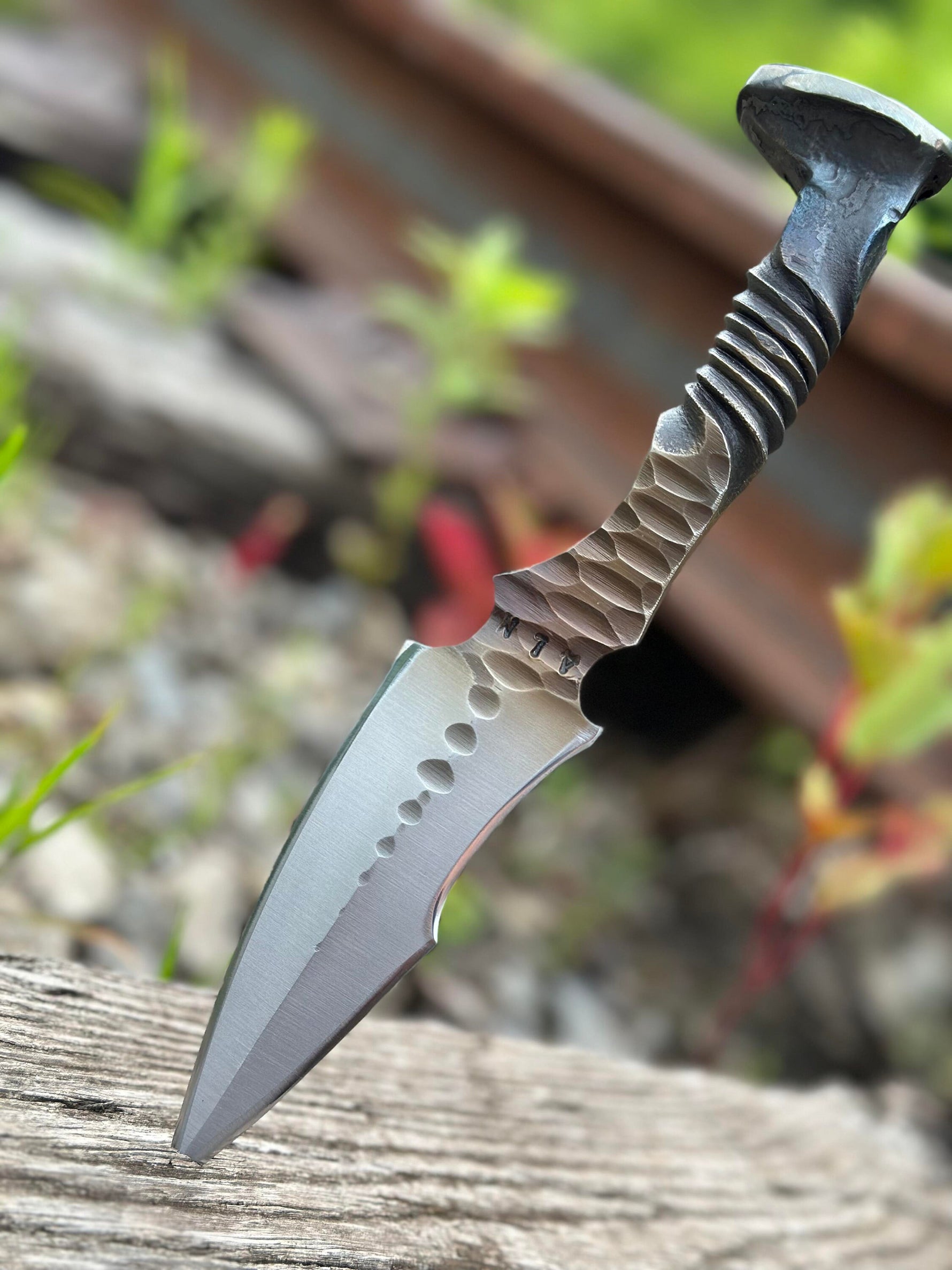 Triceratops Railroad Spike Knife Hunting & Survival Knives knife